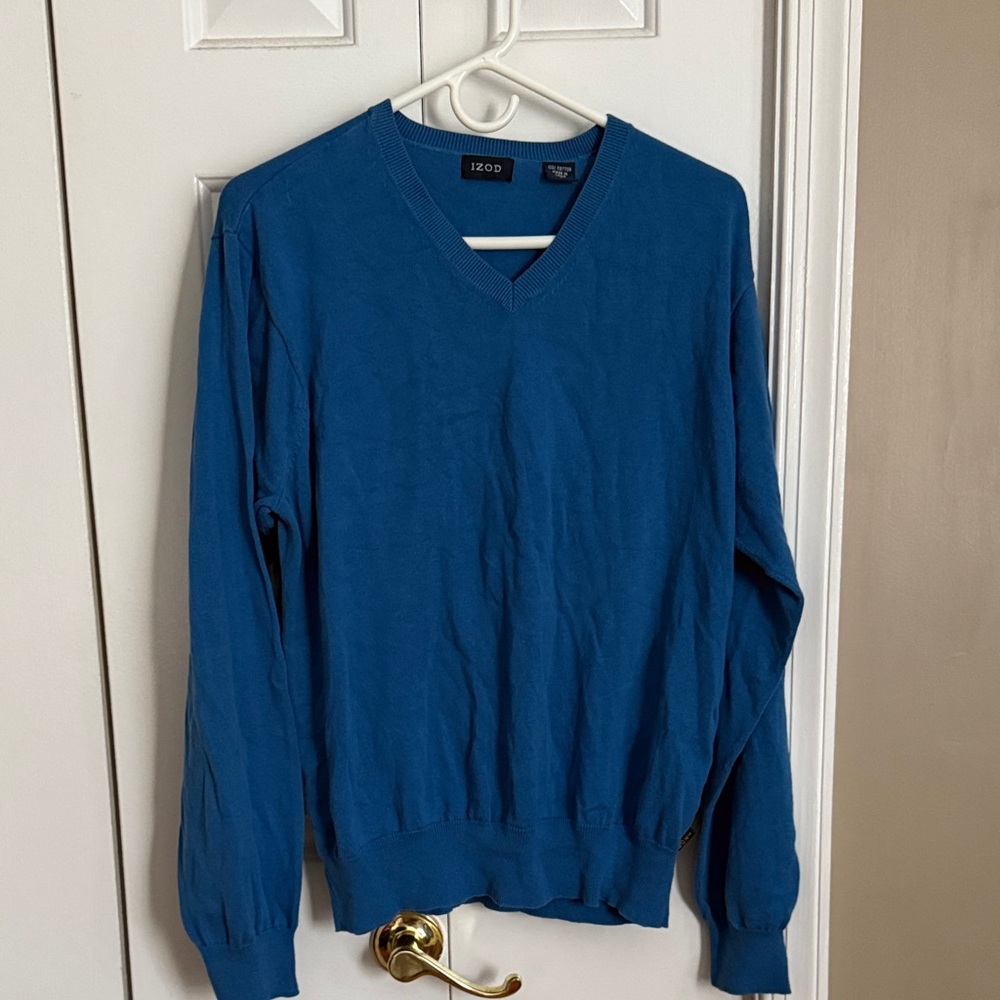 Izod Men's V-Neck Sweater in Blue